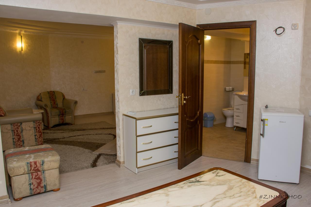 Kedem Hotel Lipiny Buitenkant foto