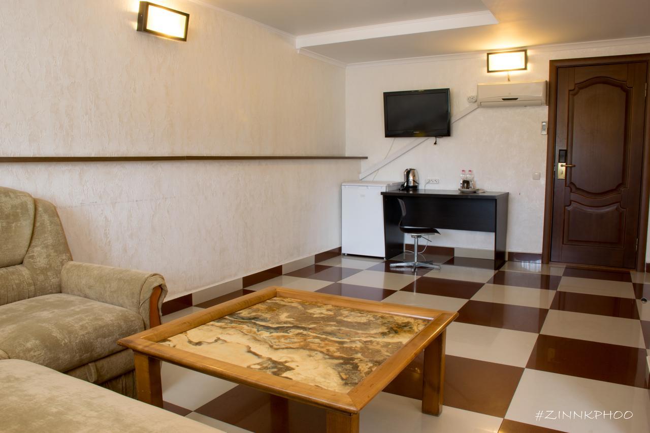 Kedem Hotel Lipiny Buitenkant foto