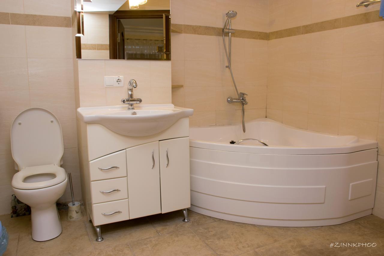 Kedem Hotel Lipiny Buitenkant foto
