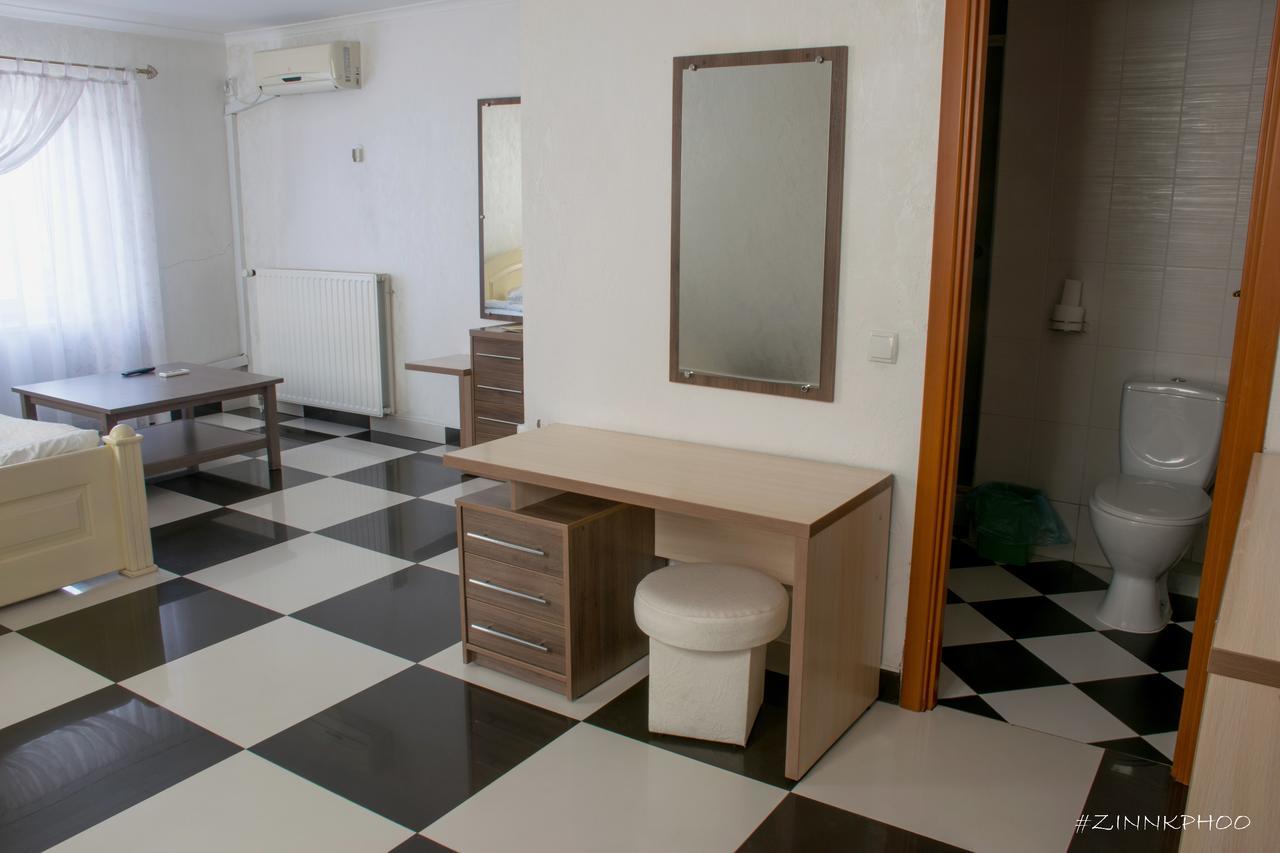 Kedem Hotel Lipiny Buitenkant foto